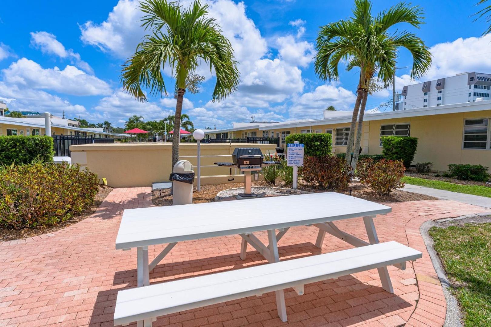 Casa Mar Apartment Sarasota Exterior photo